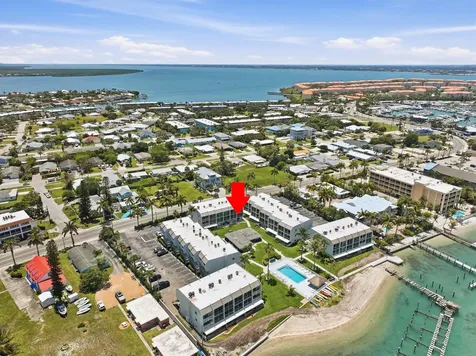 1300 Seaway Drive Hutchinson Island FL 34949