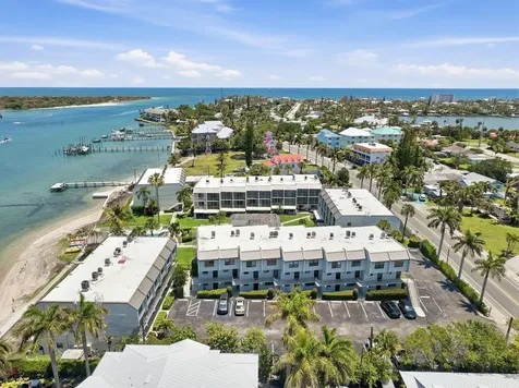 1300 Seaway Drive Hutchinson Island FL 34949