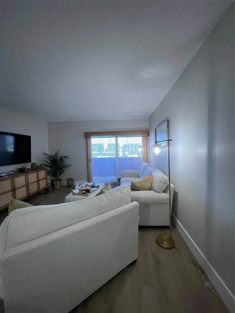 400 Kings Point Drive Sunny Isles Beach FL 33160