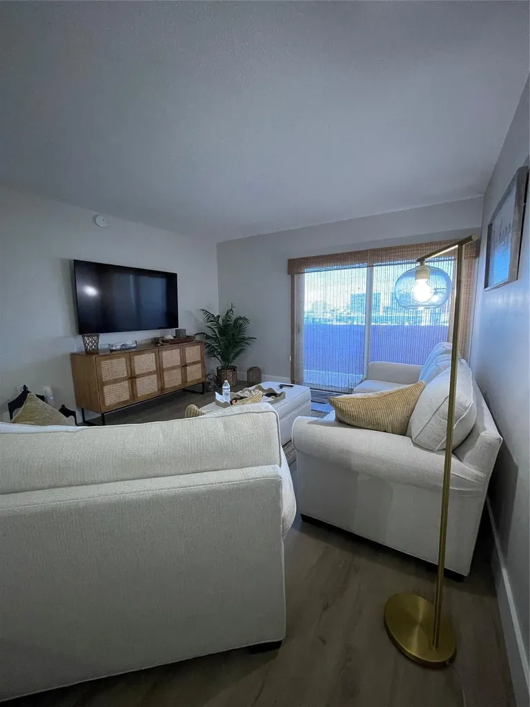 400 Kings Point Drive Sunny Isles Beach FL 33160