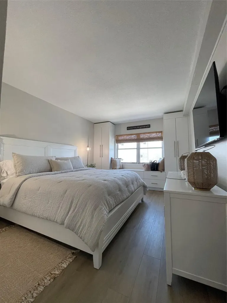 400 Kings Point Drive Sunny Isles Beach FL 33160