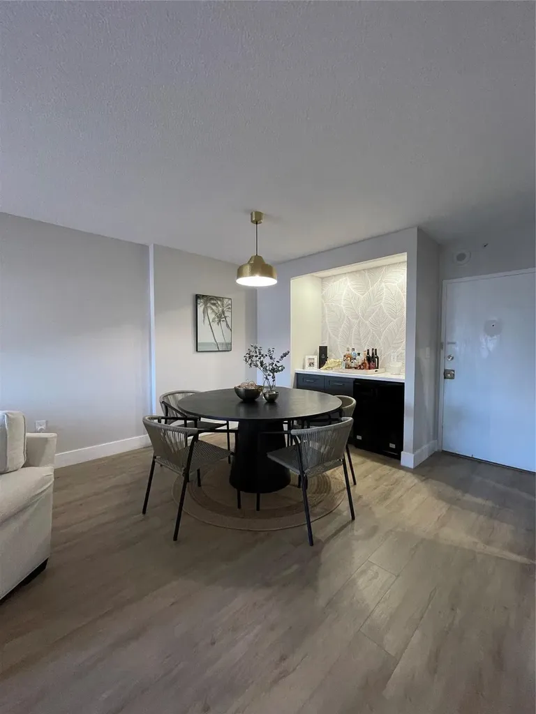 400 Kings Point Drive Sunny Isles Beach FL 33160