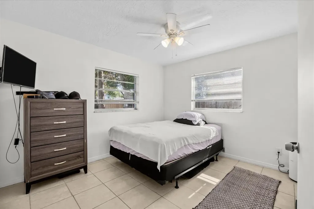 1549 SE Minorca Avenue Port St Lucie FL 34952
