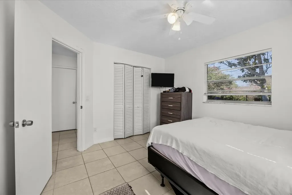 1549 SE Minorca Avenue Port St Lucie FL 34952