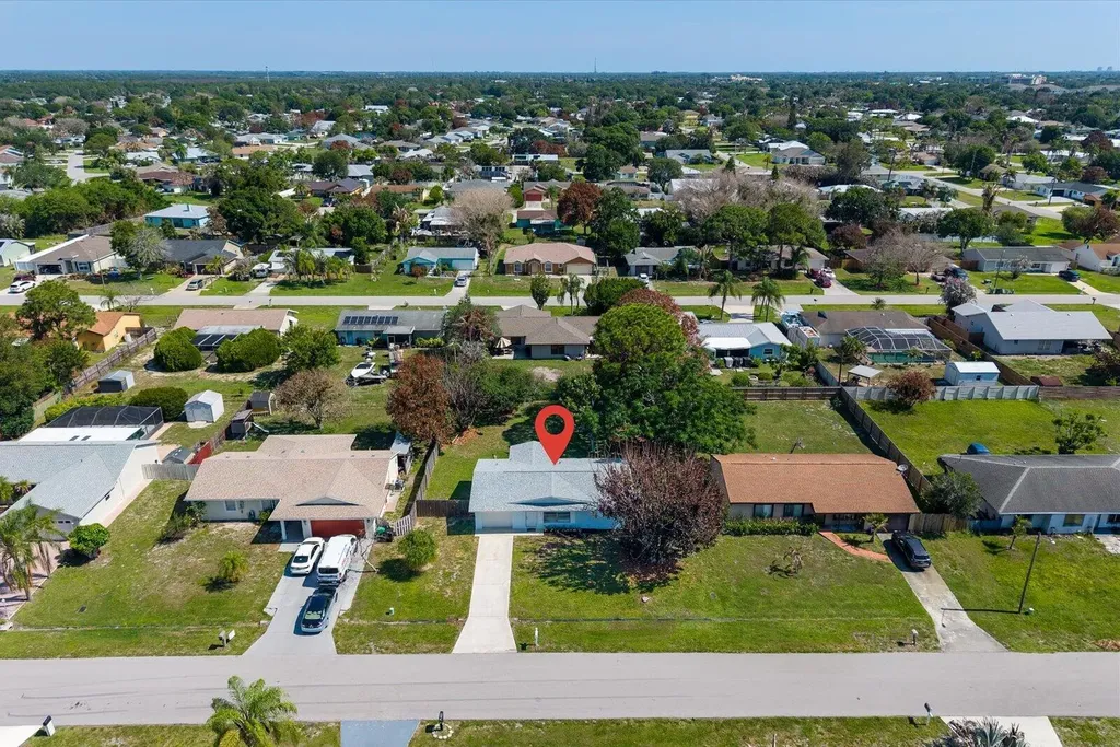 1549 SE Minorca Avenue Port St Lucie FL 34952