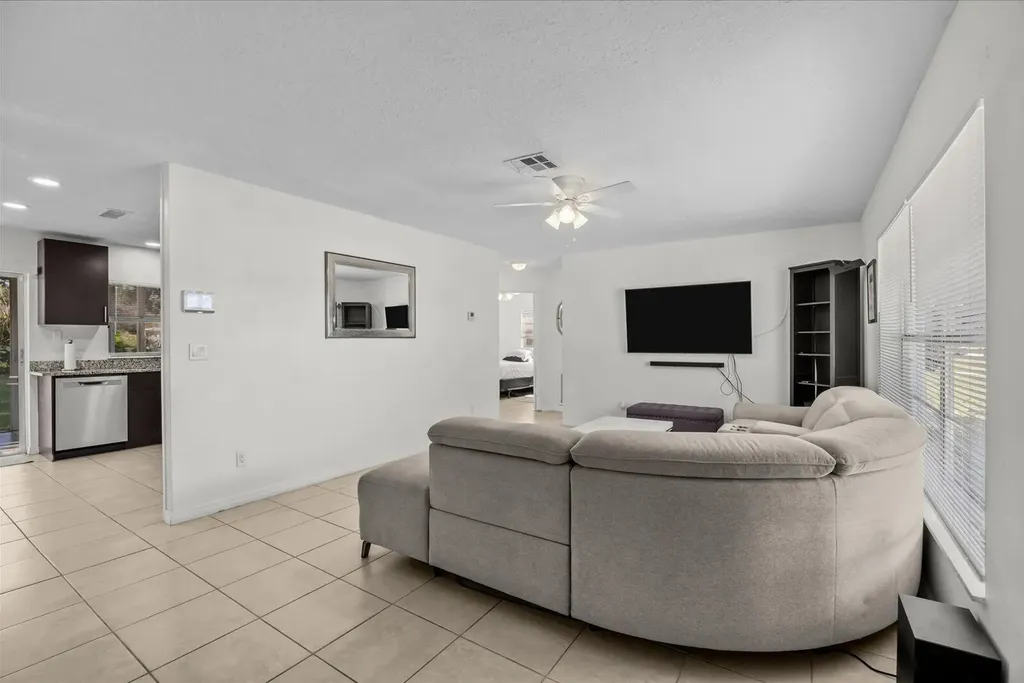 1549 SE Minorca Avenue Port St Lucie FL 34952