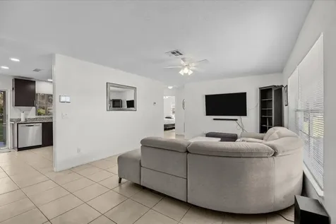 1549 SE Minorca Avenue Port St Lucie FL 34952