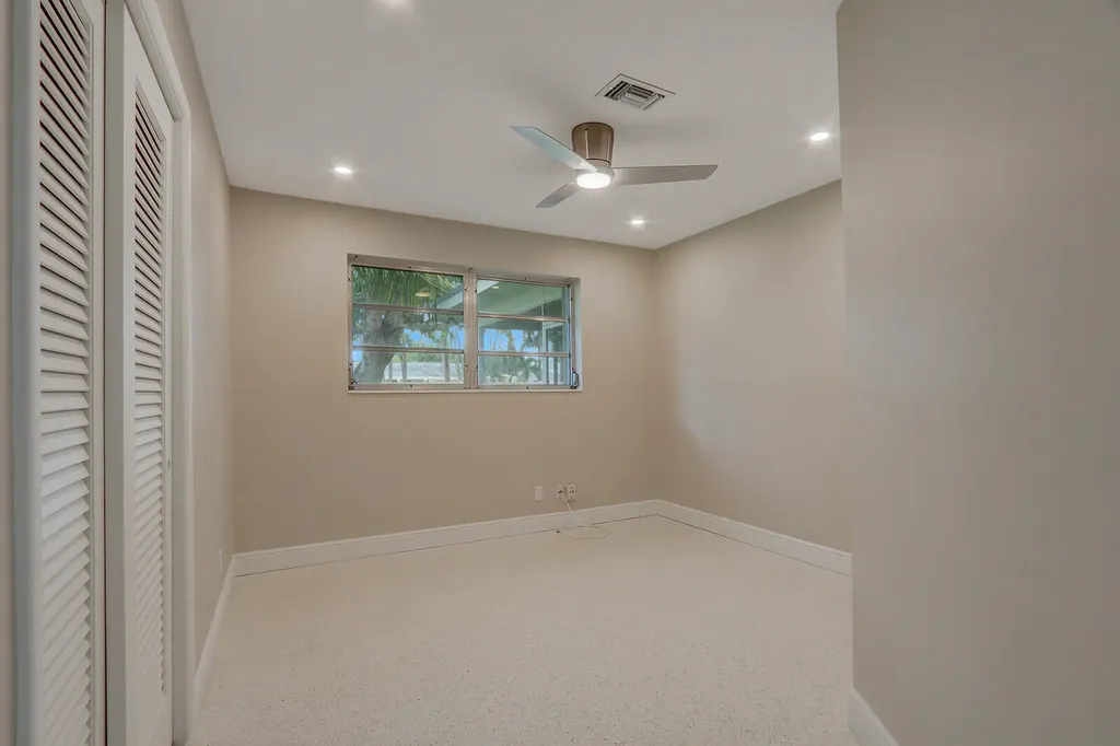 732 Pelican Way North Palm Beach FL 33408