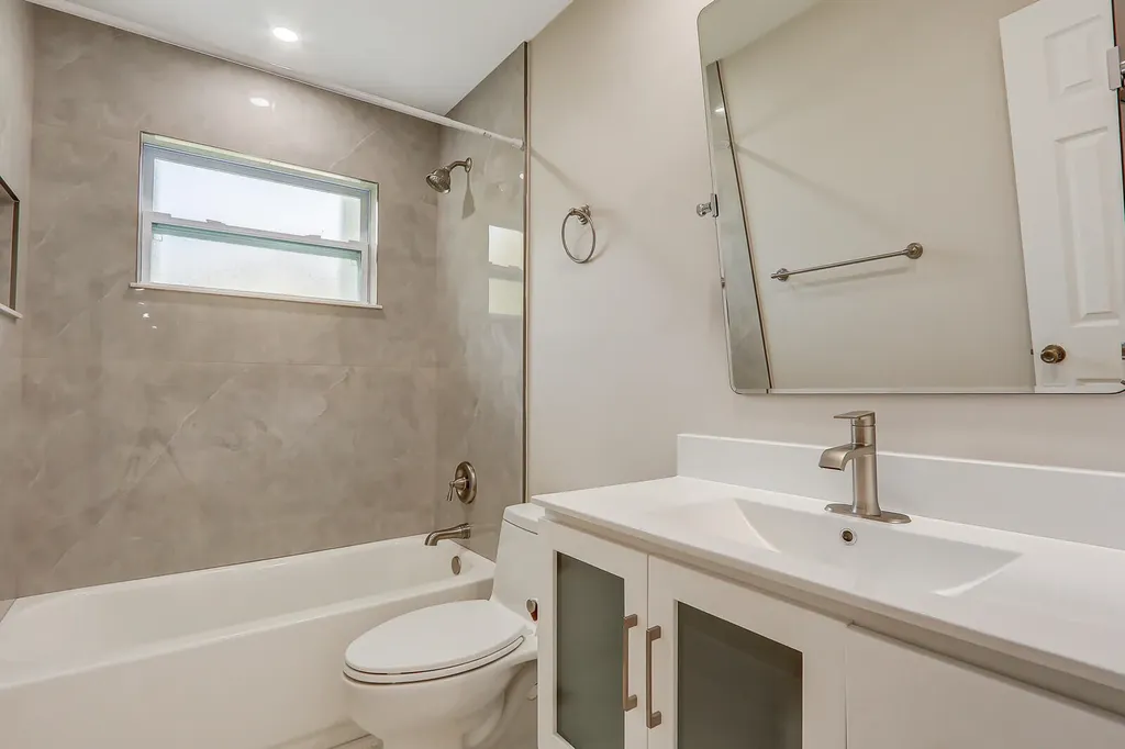 732 Pelican Way North Palm Beach FL 33408