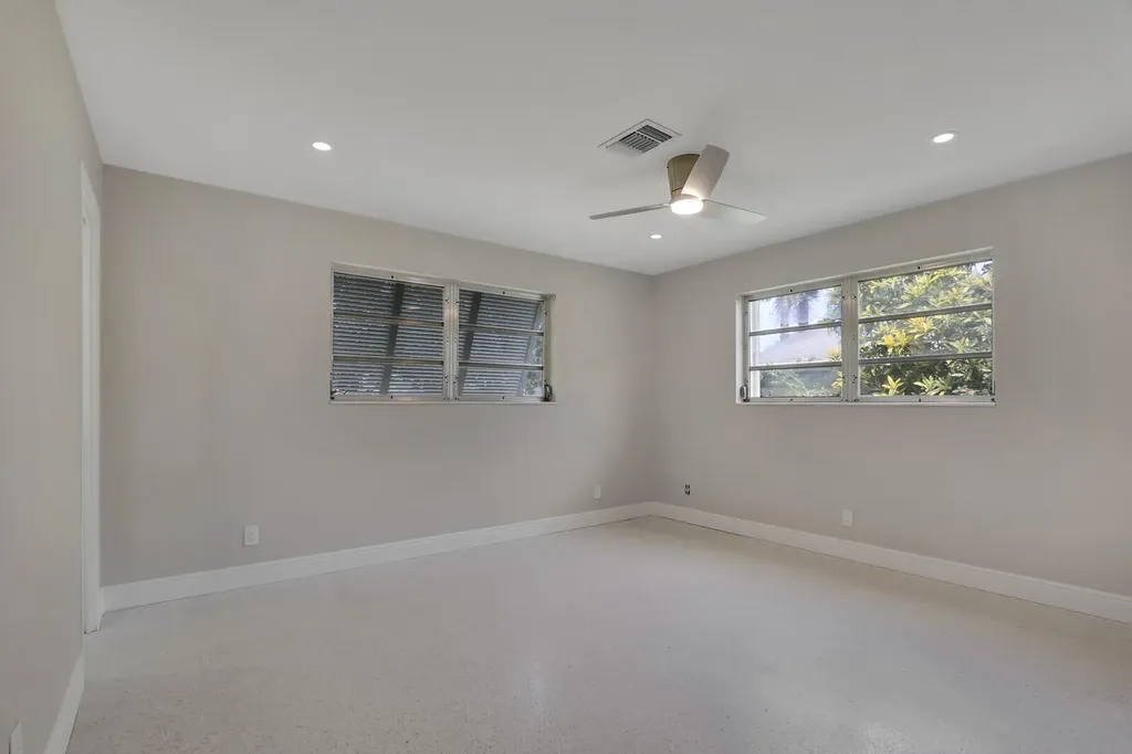 732 Pelican Way North Palm Beach FL 33408
