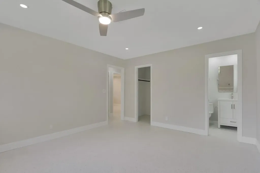 732 Pelican Way North Palm Beach FL 33408