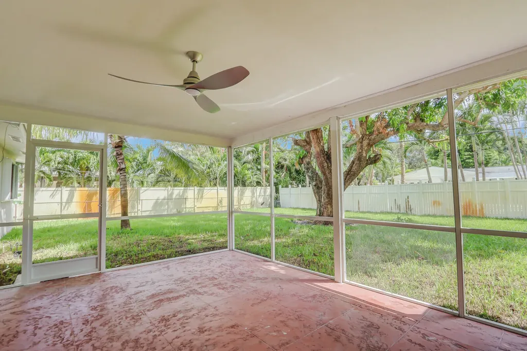 732 Pelican Way North Palm Beach FL 33408