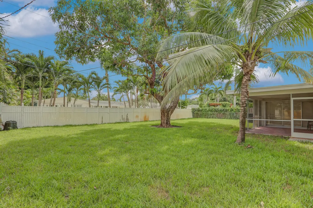 732 Pelican Way North Palm Beach FL 33408