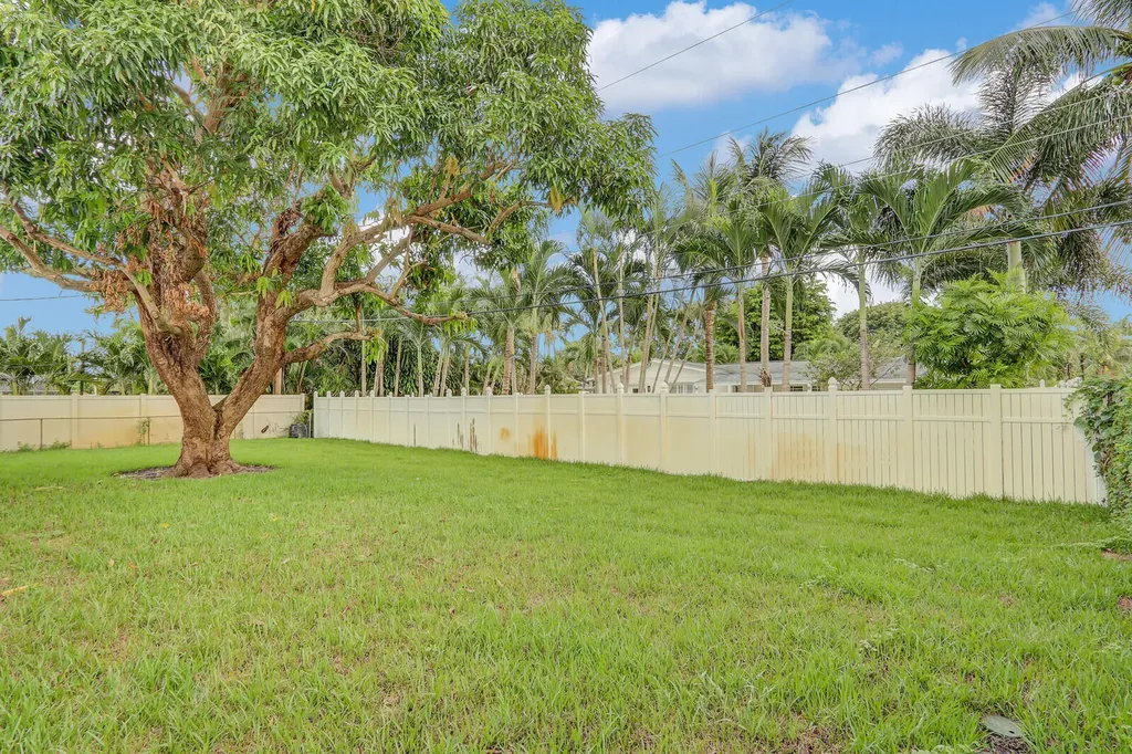 732 Pelican Way North Palm Beach FL 33408