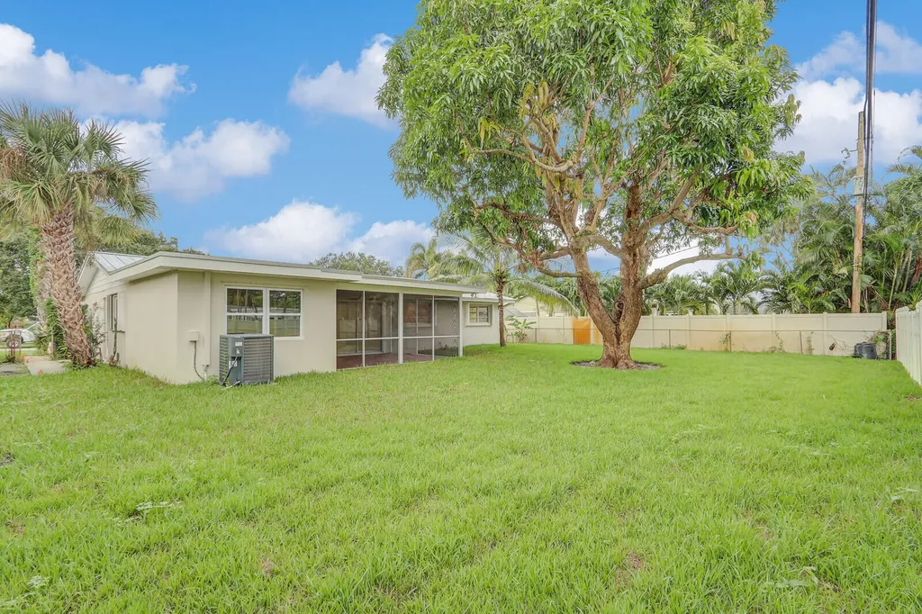 732 Pelican Way North Palm Beach FL 33408
