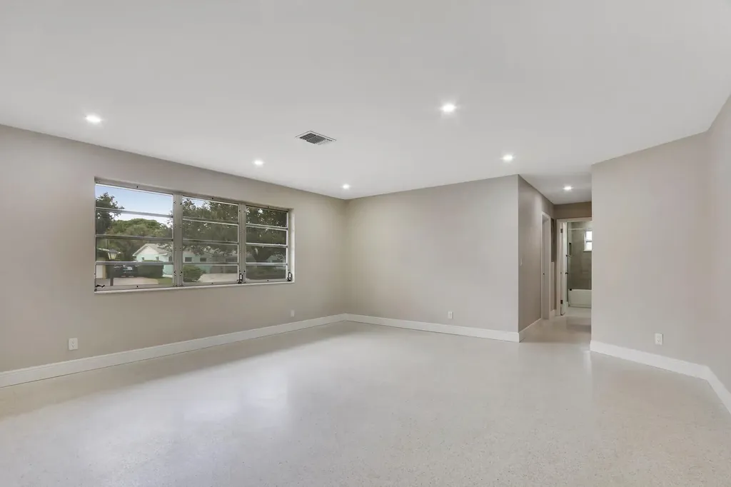 732 Pelican Way North Palm Beach FL 33408