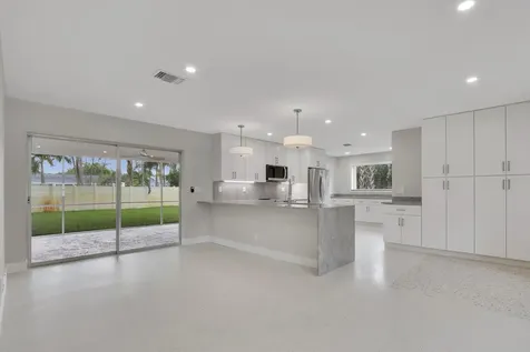 732 Pelican Way North Palm Beach FL 33408