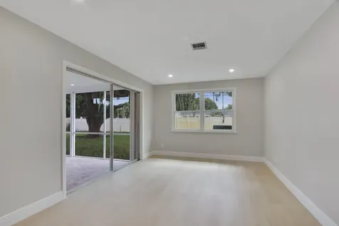 732 Pelican Way North Palm Beach FL 33408
