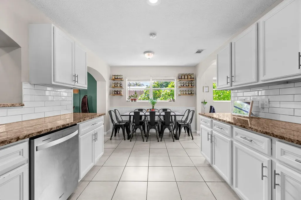 4366 Bamboo Drive Palm Beach Gardens FL 33410