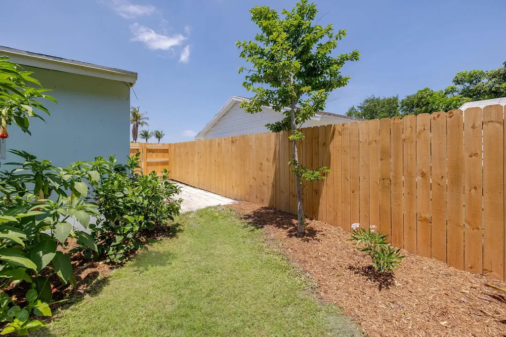 4366 Bamboo Drive Palm Beach Gardens FL 33410