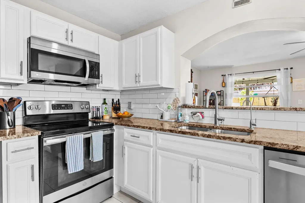 4366 Bamboo Drive Palm Beach Gardens FL 33410