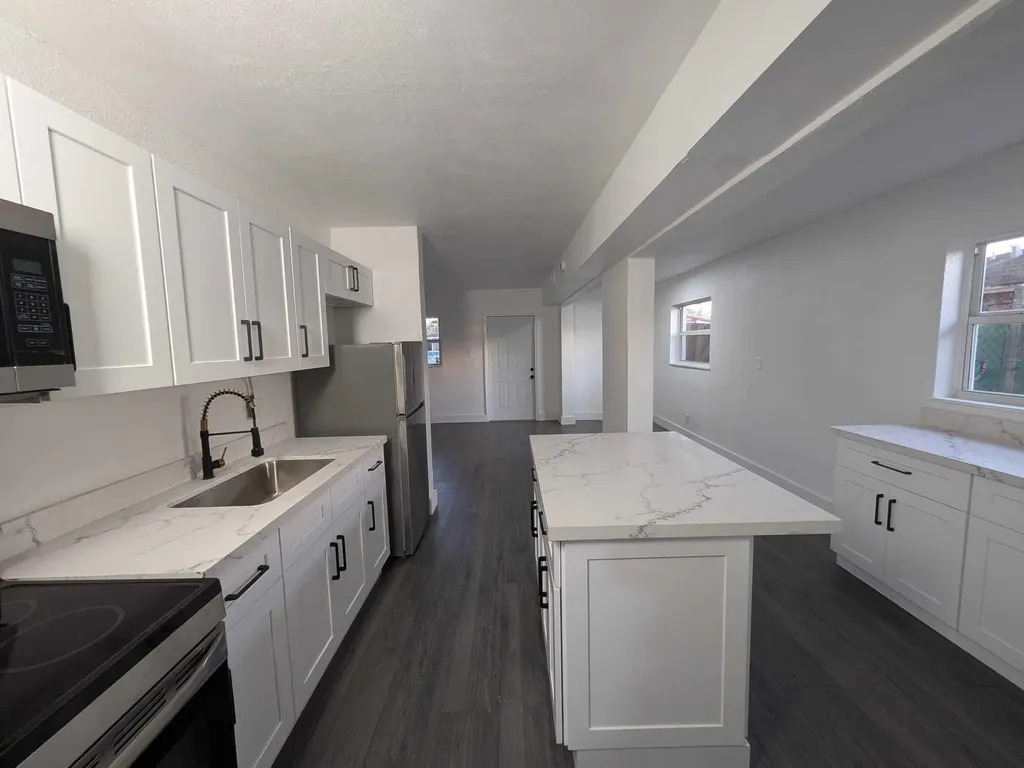 2861 NW 5th Street Pompano Beach FL 33069