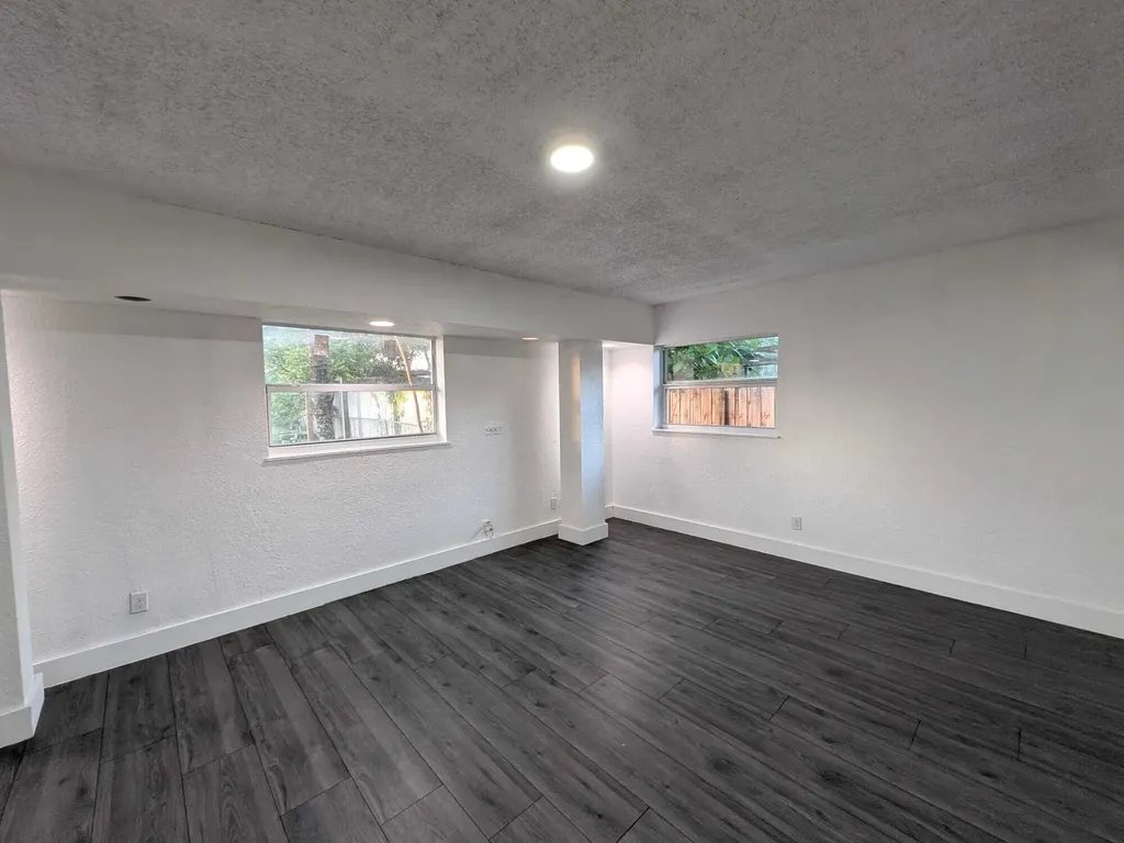 2861 NW 5th Street Pompano Beach FL 33069