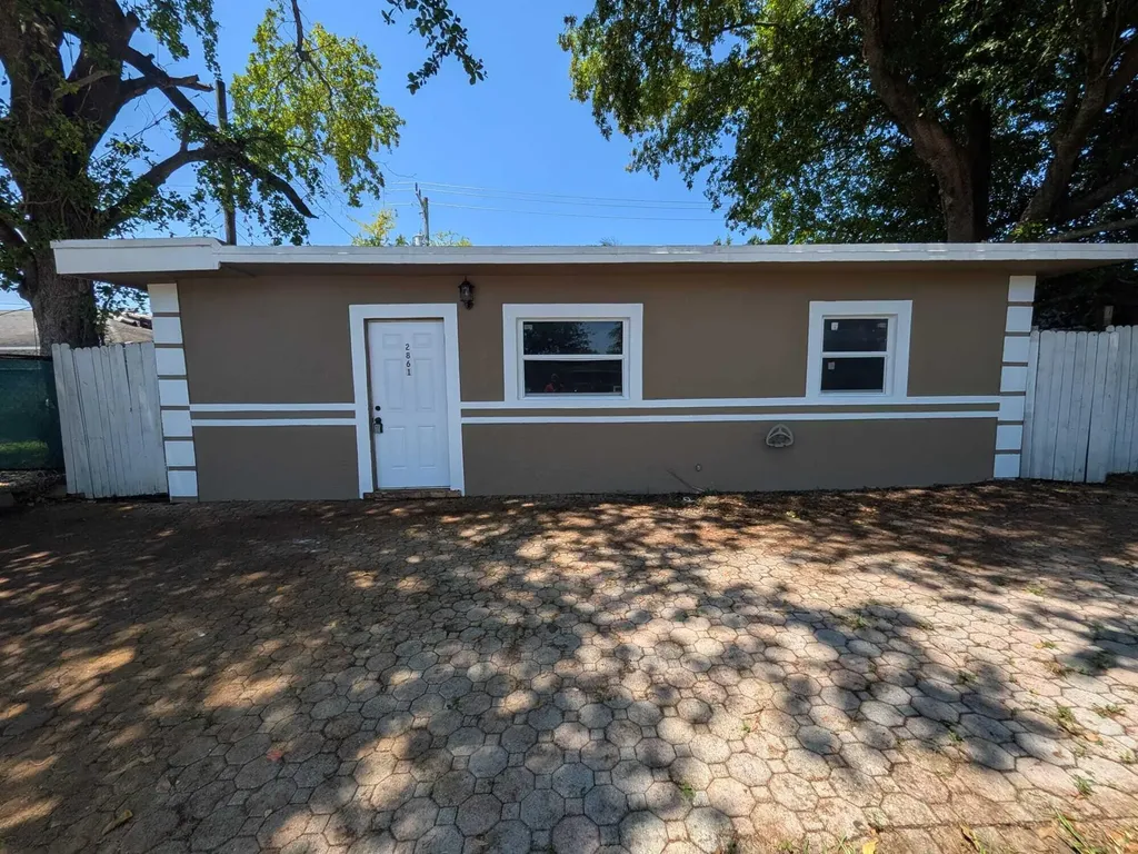 2861 NW 5th Street Pompano Beach FL 33069
