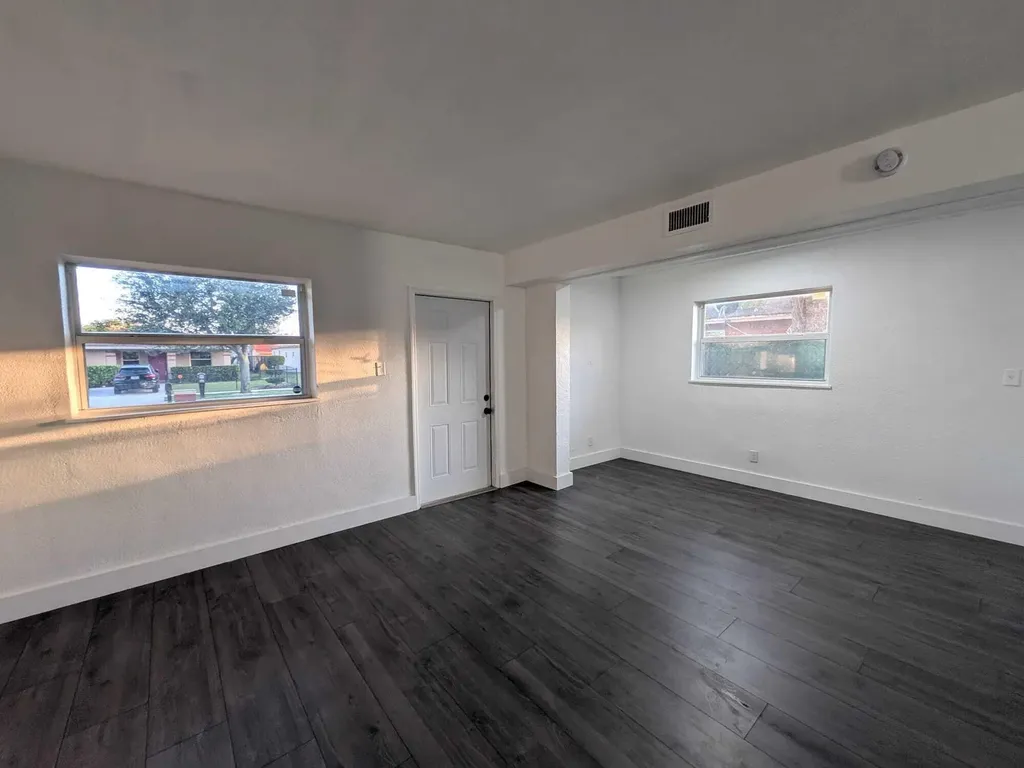 2861 NW 5th Street Pompano Beach FL 33069
