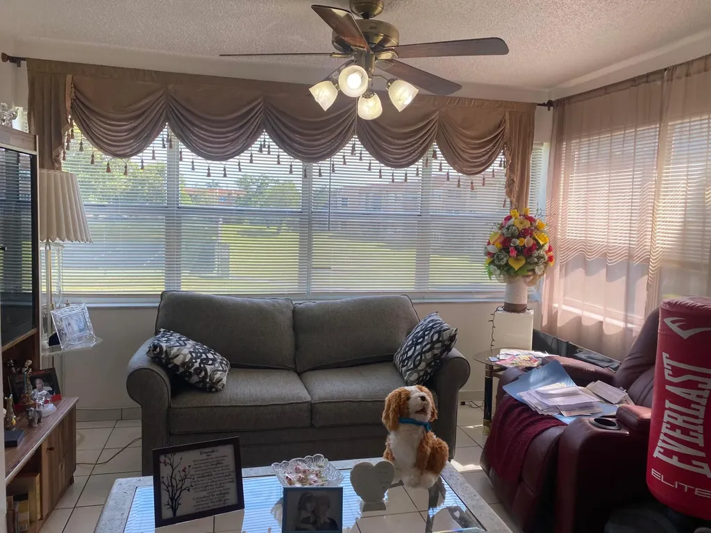 9821 Sunrise Lakes Boulevard Sunrise FL 33322