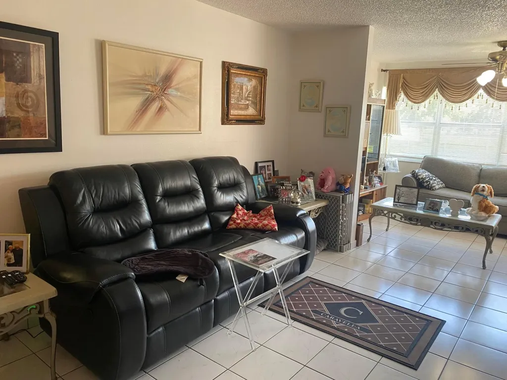 9821 Sunrise Lakes Boulevard Sunrise FL 33322