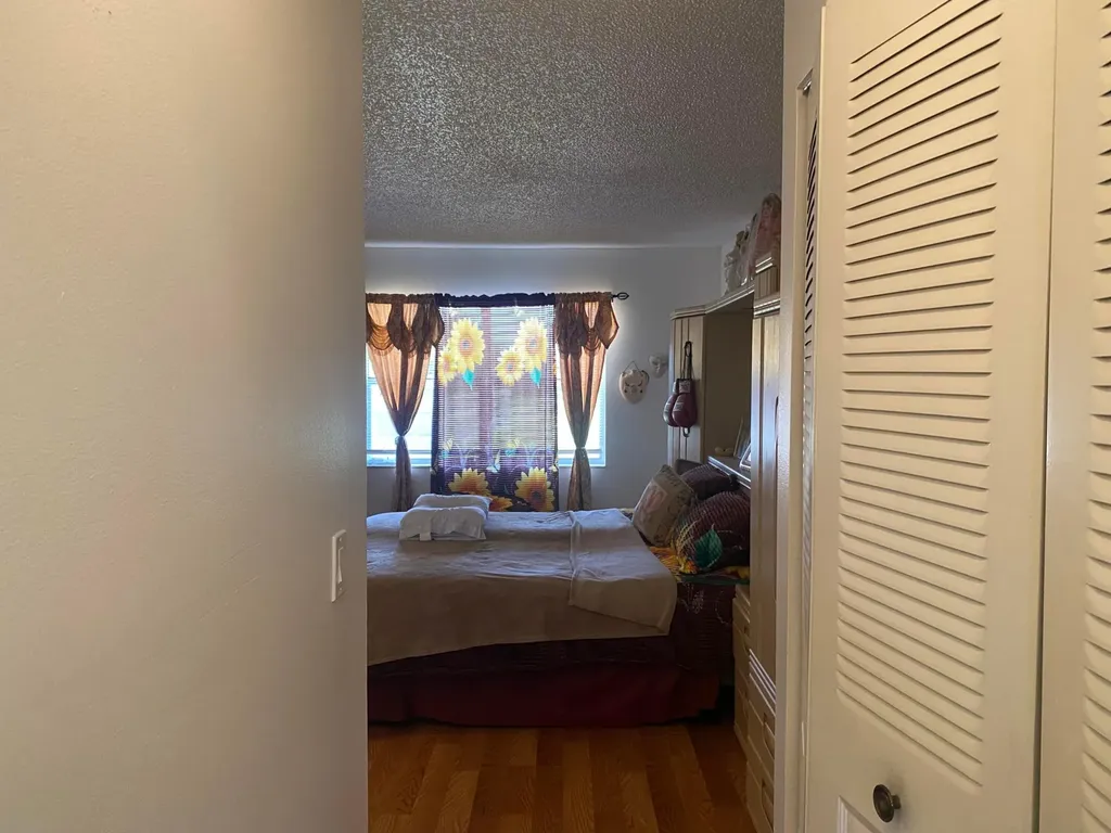 9821 Sunrise Lakes Boulevard Sunrise FL 33322