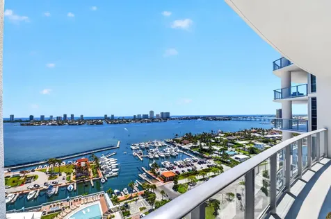 220 Lake Shore Drive Lake Park FL 33403