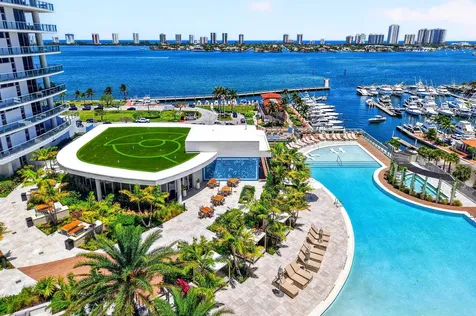 220 Lake Shore Drive Lake Park FL 33403