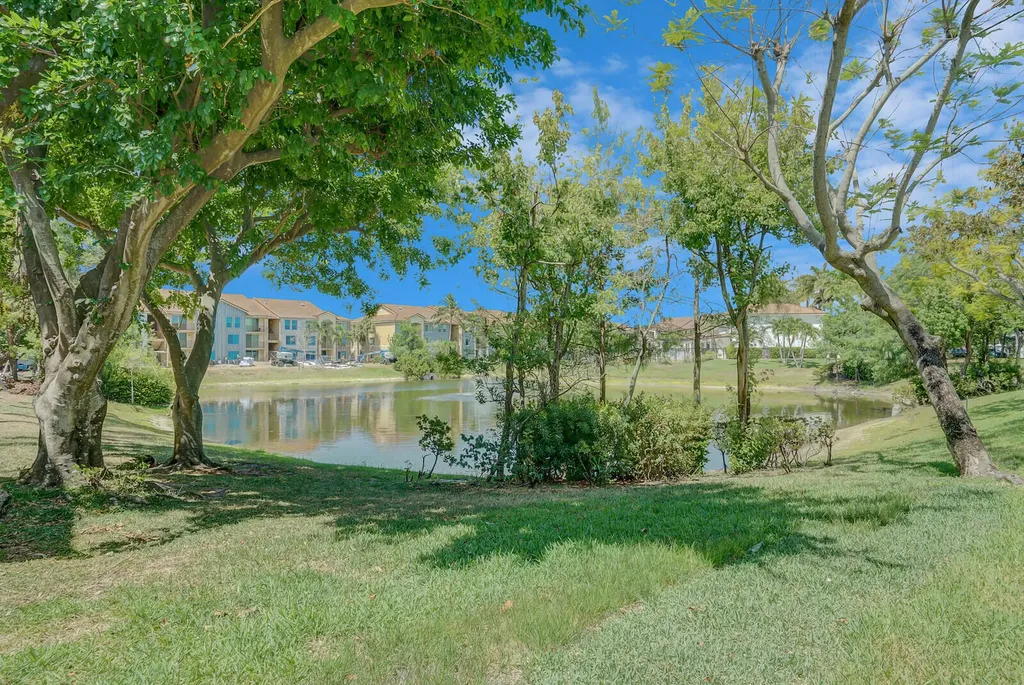 611 Villa Circle Boynton Beach FL 33435