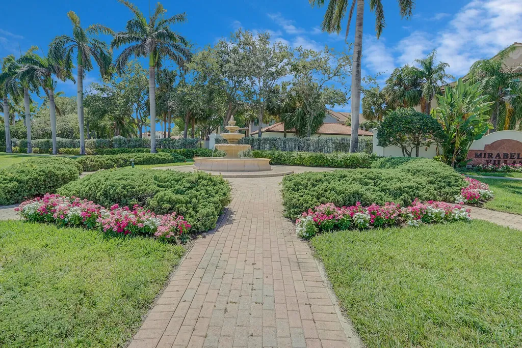 611 Villa Circle Boynton Beach FL 33435