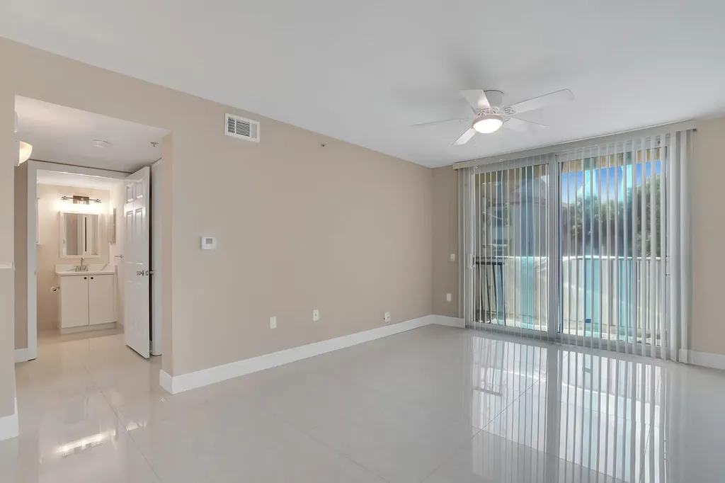 611 Villa Circle Boynton Beach FL 33435