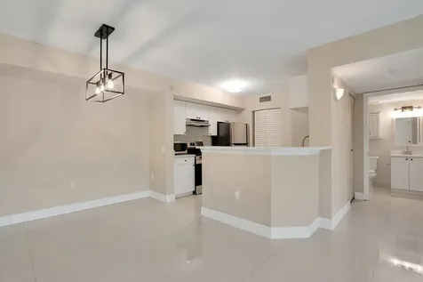 611 Villa Circle Boynton Beach FL 33435