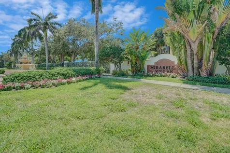611 Villa Circle Boynton Beach FL 33435