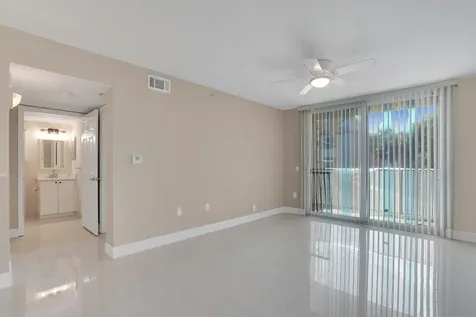 611 Villa Circle Boynton Beach FL 33435