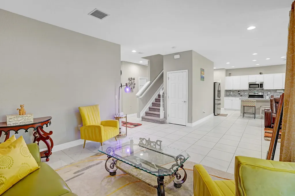 1212 NW Leonardo Circle Port St Lucie FL 34986