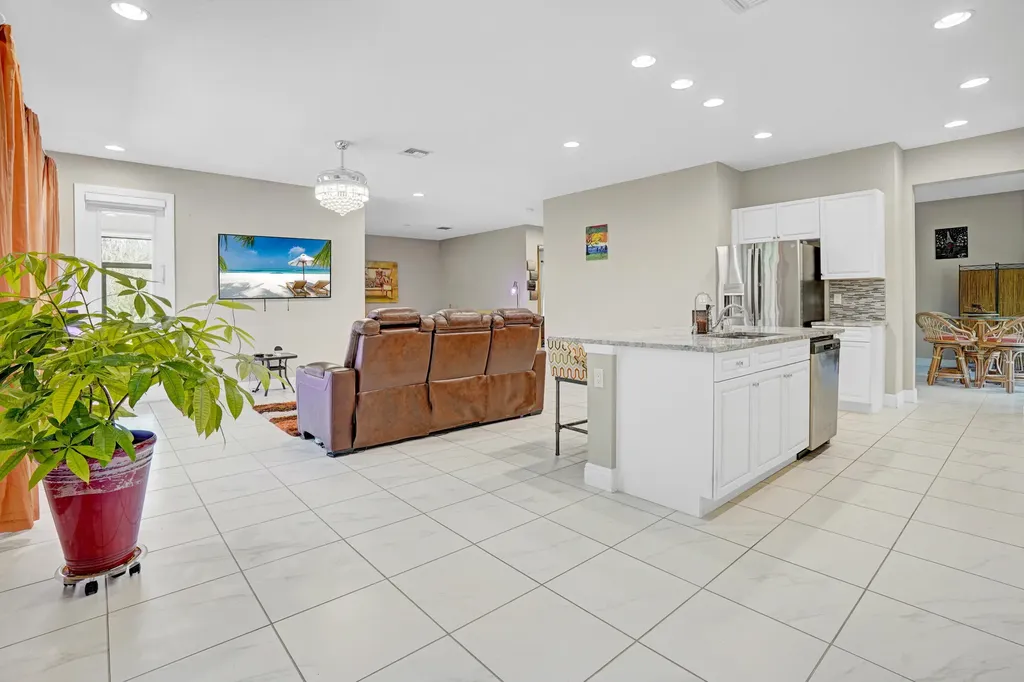 1212 NW Leonardo Circle Port St Lucie FL 34986