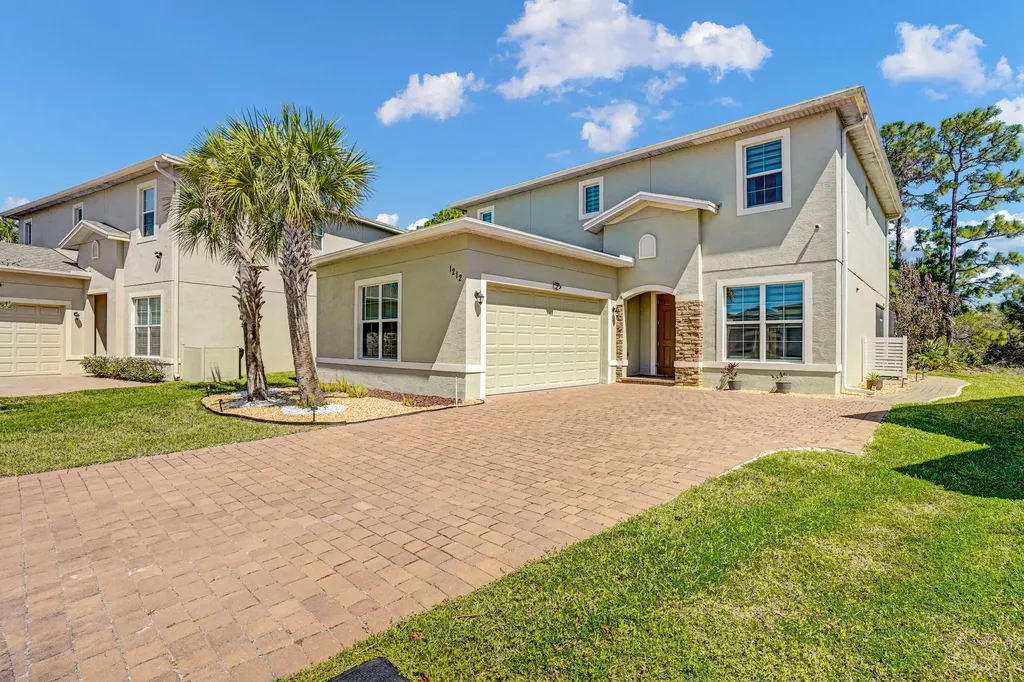 1212 NW Leonardo Circle Port St Lucie FL 34986