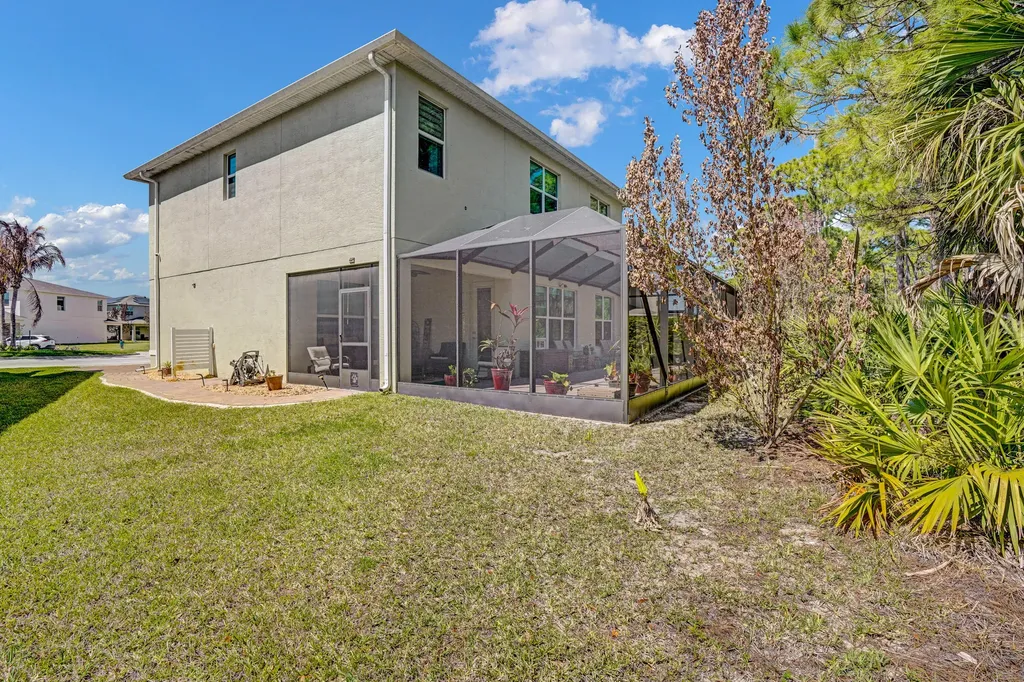 1212 NW Leonardo Circle Port St Lucie FL 34986