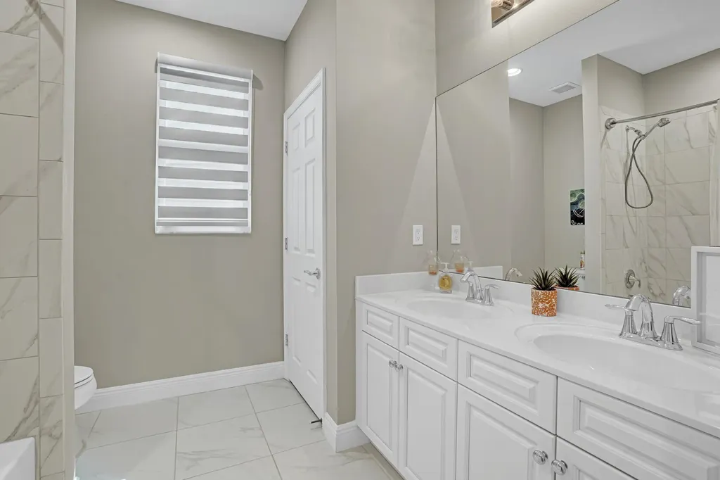 1212 NW Leonardo Circle Port St Lucie FL 34986