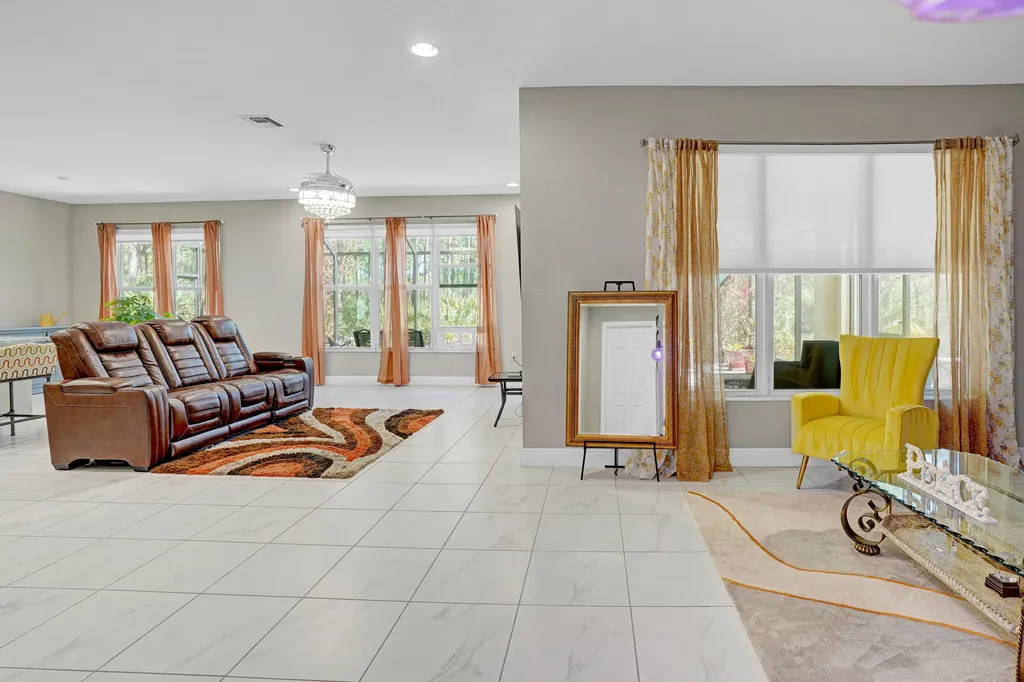 1212 NW Leonardo Circle Port St Lucie FL 34986