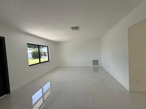 9405 NW 74th Street Tamarac FL 33321