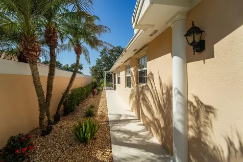 8439 SE Retreat Drive Hobe Sound FL 33455