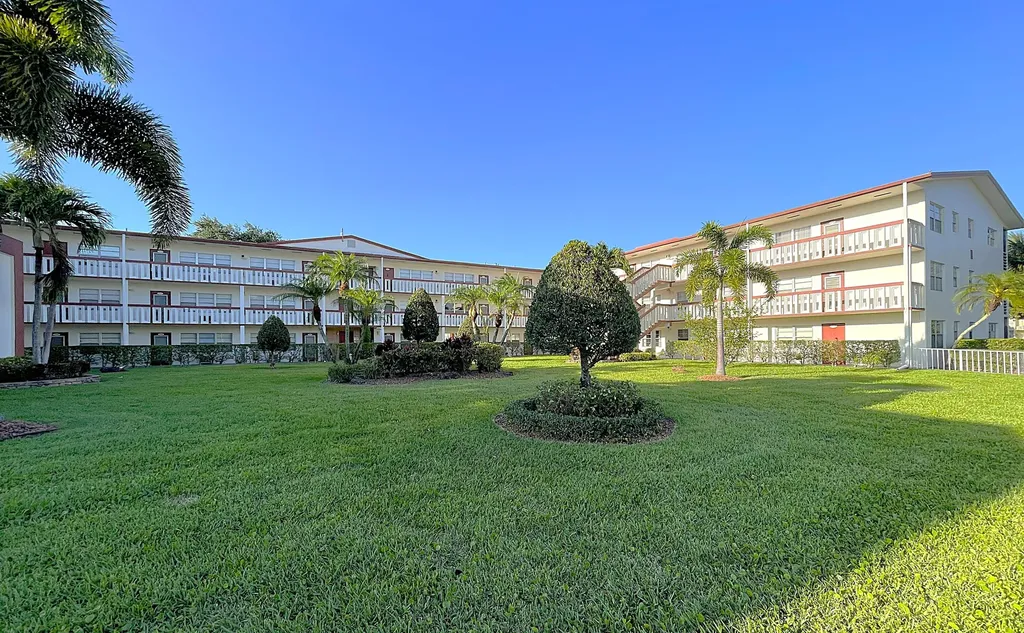 334 Brighton H Boca Raton FL 33434