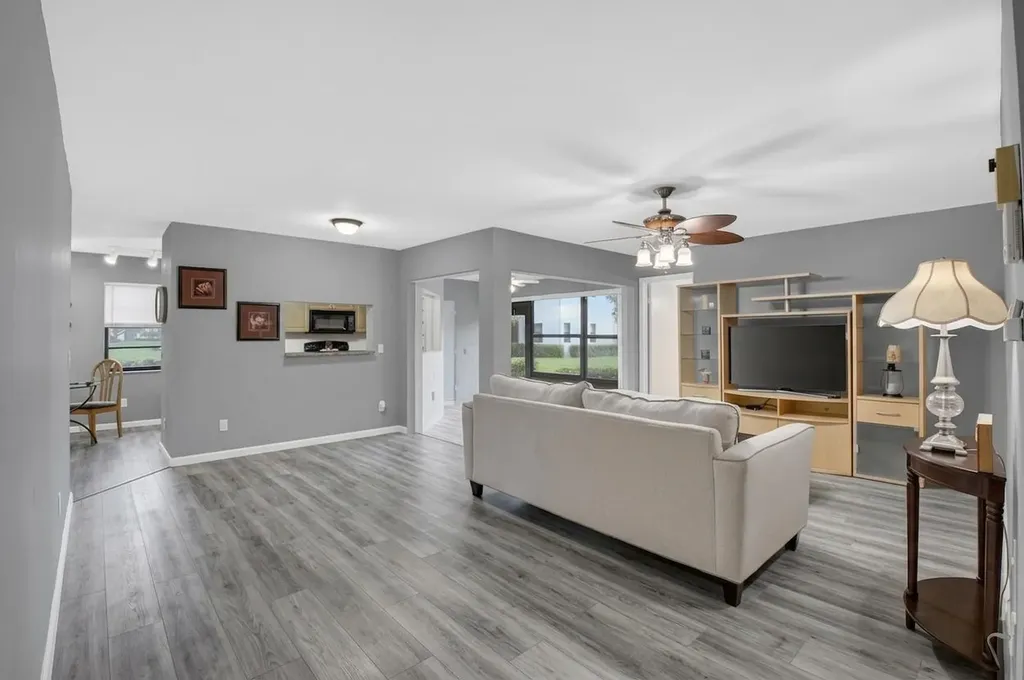 6069 Parkwalk Drive Boynton Beach FL 33472